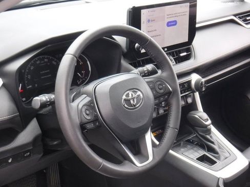 Used 2023 Toyota RAV4 XLE Premium image 13
