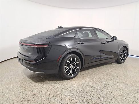 Used 2024 Toyota Crown Limited image 5