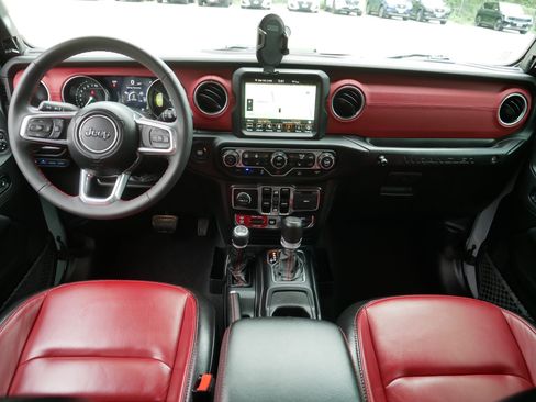 Used 2023 Jeep Wrangler Unlimited Rubicon 4xe AWD/4WD image 10