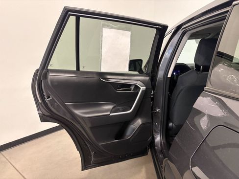 Used 2023 Toyota RAV4 LE AWD/4WD image 27