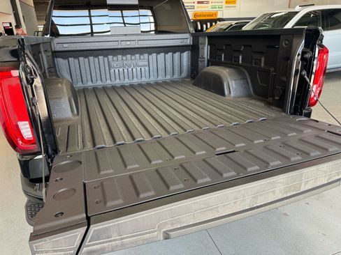 New 2026 GMC Sierra 1500 AT4 w/ AT4 Premium Package AWD/4WD image 9