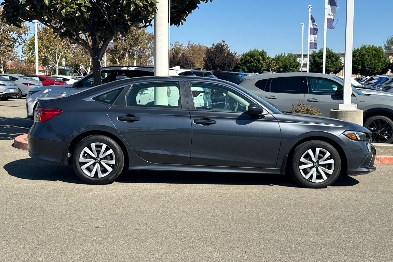Used 2024 Honda Civic LX image 3
