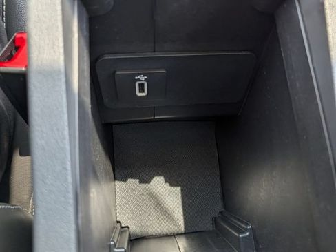 Used 2018 Ford Escape Titanium AWD/4WD image 32