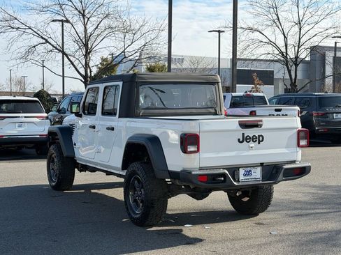 Certified 2022 Jeep Gladiator Sport image 10