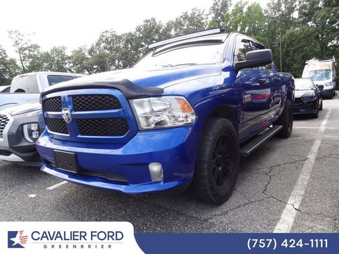 Used 2018 RAM 1500 Express AWD/4WD image 3