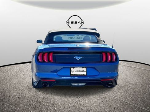 Used 2022 Ford Mustang Premium image 7