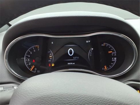 Used 2019 Jeep Grand Cherokee Altitude image 16