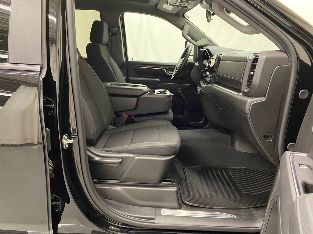 Used 2026 Chevrolet Silverado 2500 LT AWD/4WD image 15