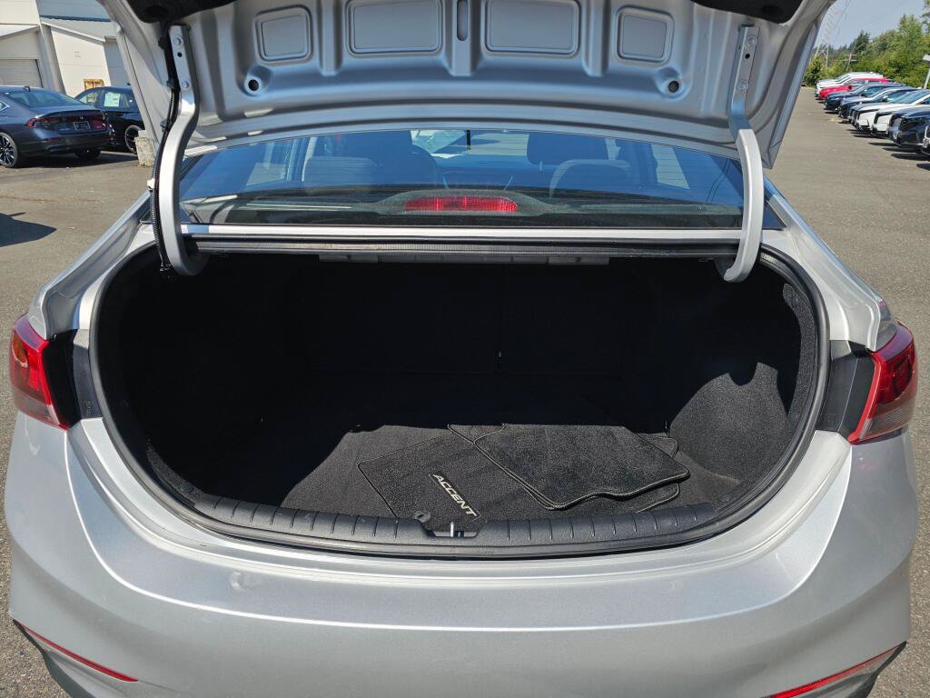 Used 2018 Hyundai Accent SE FWD image 18