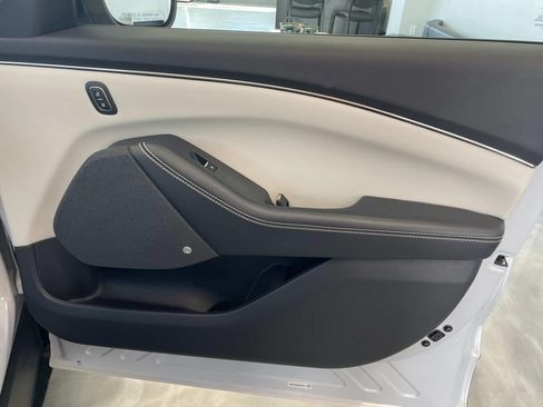 Used 2022 Ford Mustang Mach-E Premium RWD image 30
