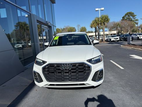 Used 2023 Audi Q5 2.0T Premium w/ Convenience Package image 2