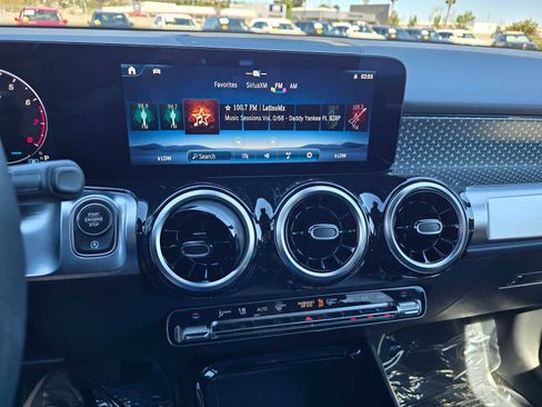 Used 2026 Mercedes-Benz GLB 250 image 27