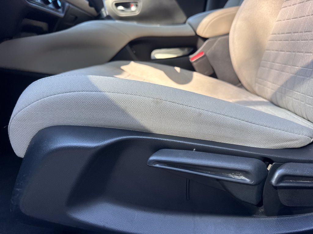 Used 2025 Honda HR-V LX image 14