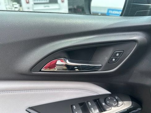 New 2026 Chevrolet Trax LT w/ Midnight Edition FWD image 12