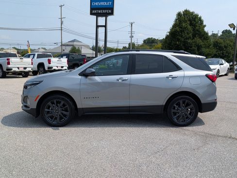 Used 2024 Chevrolet Equinox RS AWD/4WD image 6