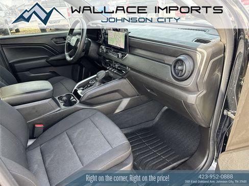 Used 2024 Chevrolet Colorado Trail Boss w/ Technology Package image 39