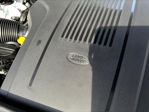 New 2025 Land Rover Range Rover SE image 17