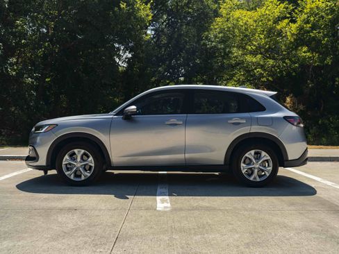 Used 2025 Honda HR-V LX image 6