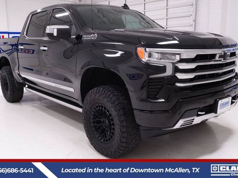 Used 2023 Chevrolet Silverado 1500 High Country w/ Technology Package AWD/4WD image 3