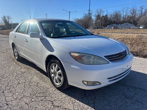 Used 2003 Toyota Camry XLE image 8