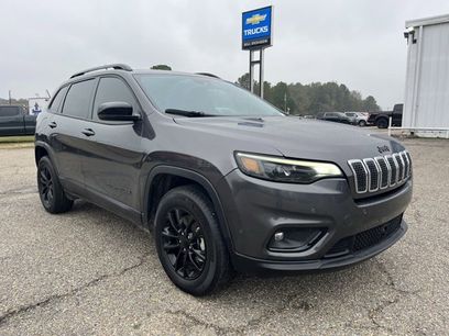 Used 2023 Jeep Cherokee Altitude Lux