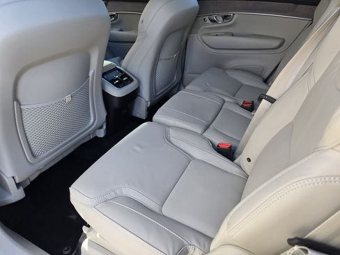 New 2026 Volvo XC90 B6 Ultra image 34