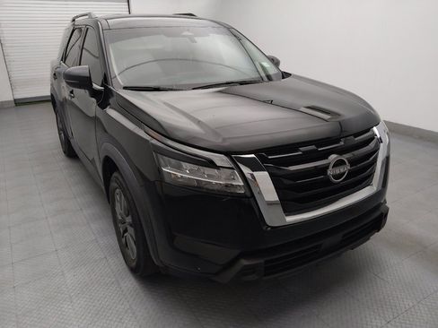 Used 2022 Nissan Pathfinder SV AWD/4WD image 13