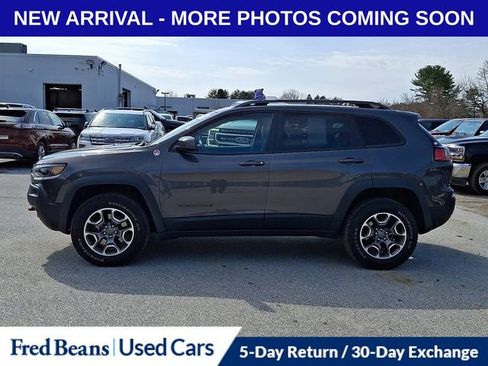 Used 2020 Jeep Cherokee Trailhawk w/ Cold Weather Group AWD/4WD image 7
