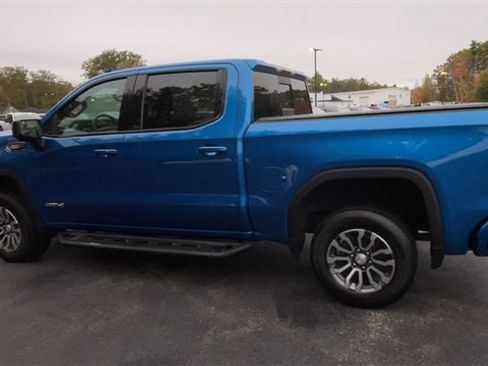 Used 2022 GMC Sierra 1500 AT4 w/ AT4 Preferred Package image 5