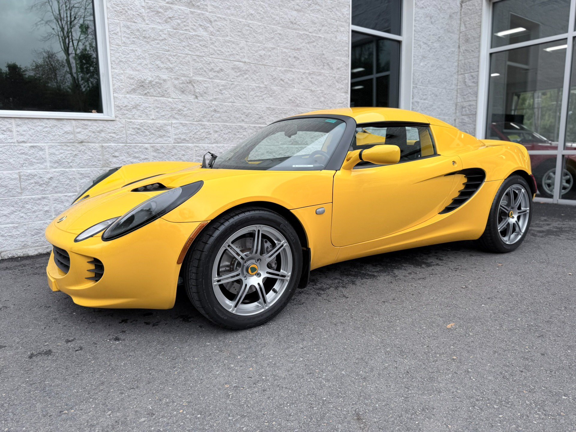 Used 2006 Lotus Elise RWD image 3