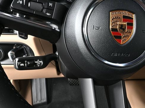 New 2026 Porsche Macan image 10