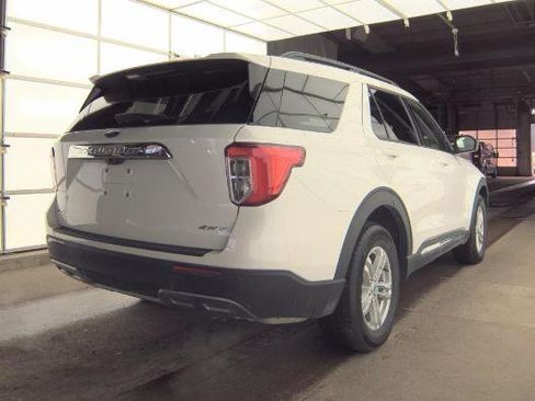 Used 2023 Ford Explorer XLT w/ Equipment Group 202A image 4