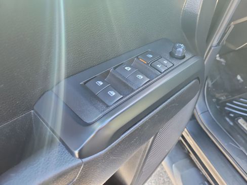 Used 2022 Toyota Tacoma SR image 14