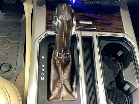 Used 2018 Ford F150 Lariat w/ Equipment Group 502A Luxury image 25