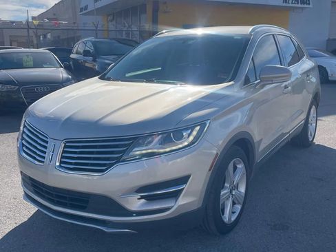 Used 2017 Lincoln MKC Premiere image 1