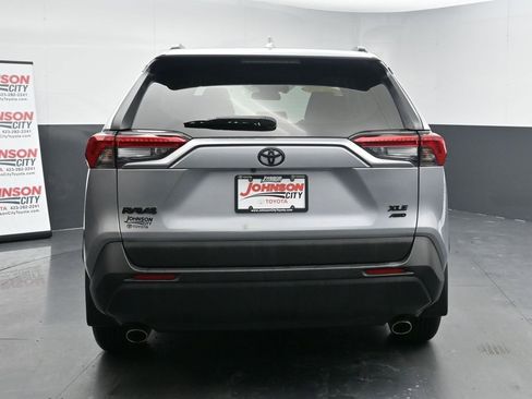 Used 2020 Toyota RAV4 XLE image 7
