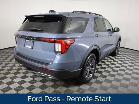 New 2026 Ford Explorer Active w/ Active Comfort Package image 3