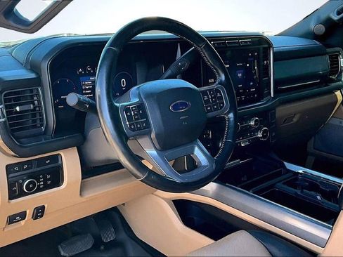 Used 2023 Ford F350 Lariat image 14