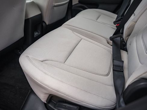 Certified 2025 Hyundai Tucson SE image 28