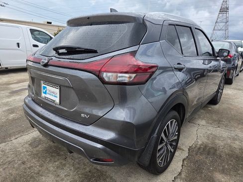 Used 2024 Nissan Kicks SV FWD image 5