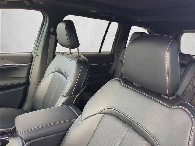 New 2026 Jeep Grand Cherokee Limited AWD/4WD image 4