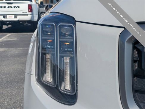 Used 2023 Kia Telluride EX X-Line image 10