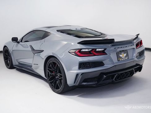 Used 2024 Chevrolet Corvette Z06 RWD image 7