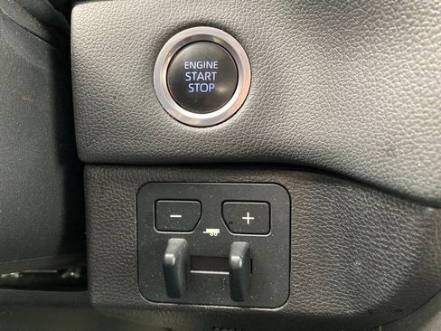 Used 2024 Toyota Tundra Limited image 18