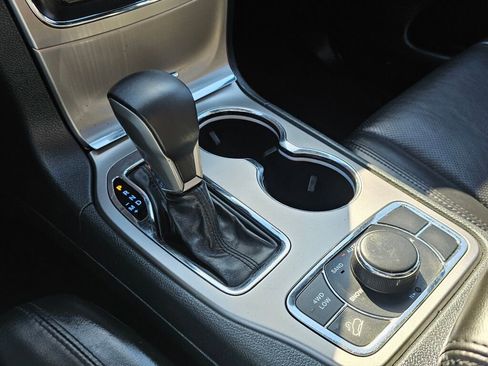 Used 2018 Jeep Grand Cherokee Limited w/ Luxury Group II image 20