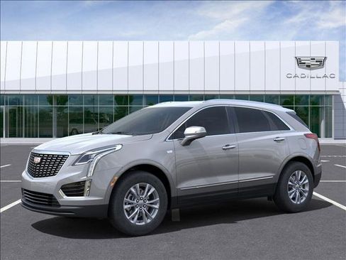 New 2025 Cadillac XT5 Luxury image 2