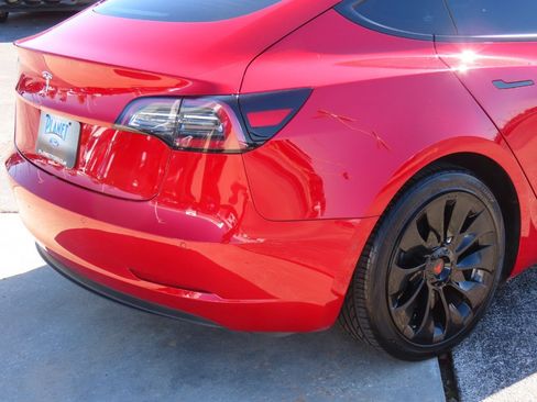 Used 2021 Tesla Model 3 Standard Range Plus image 13