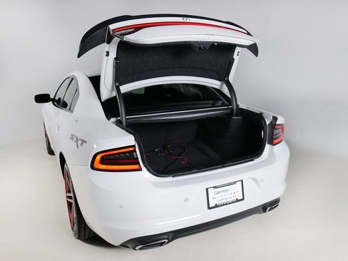 Used 2019 Dodge Charger SXT image 29