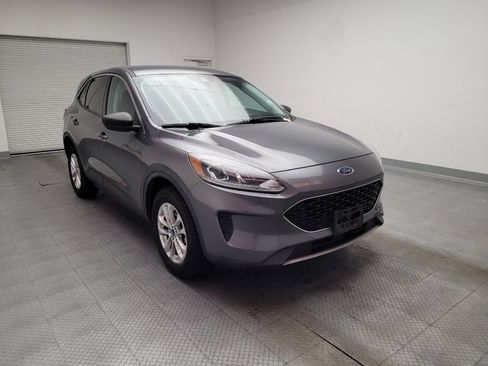 Used 2022 Ford Escape SE image 13