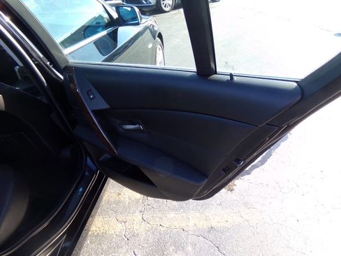 Used 2006 BMW 525xi Sedan image 26